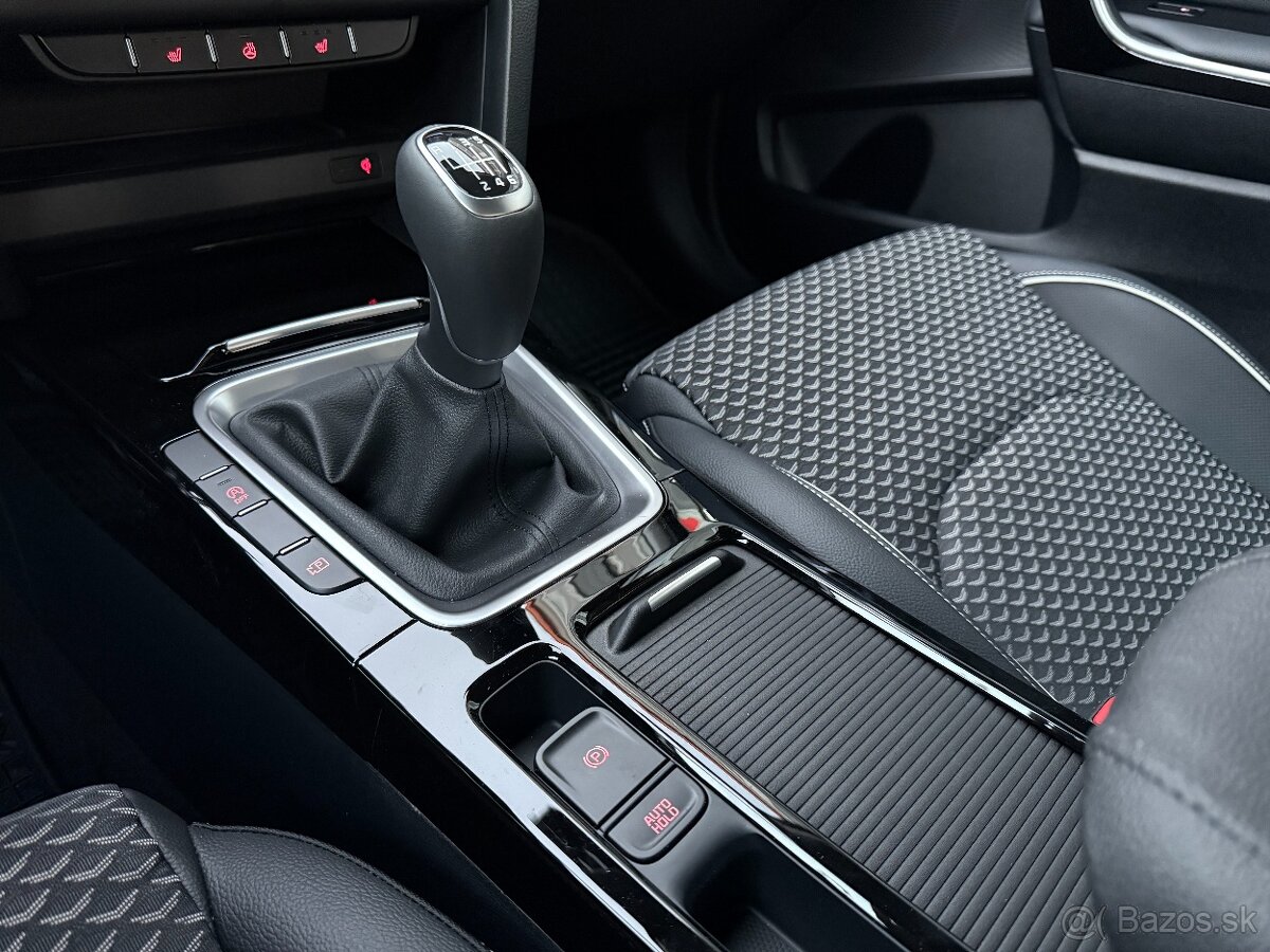 Kia XCeed 1.5 T-GDi Platinum / NOVÉ VOZIDLO / - 15