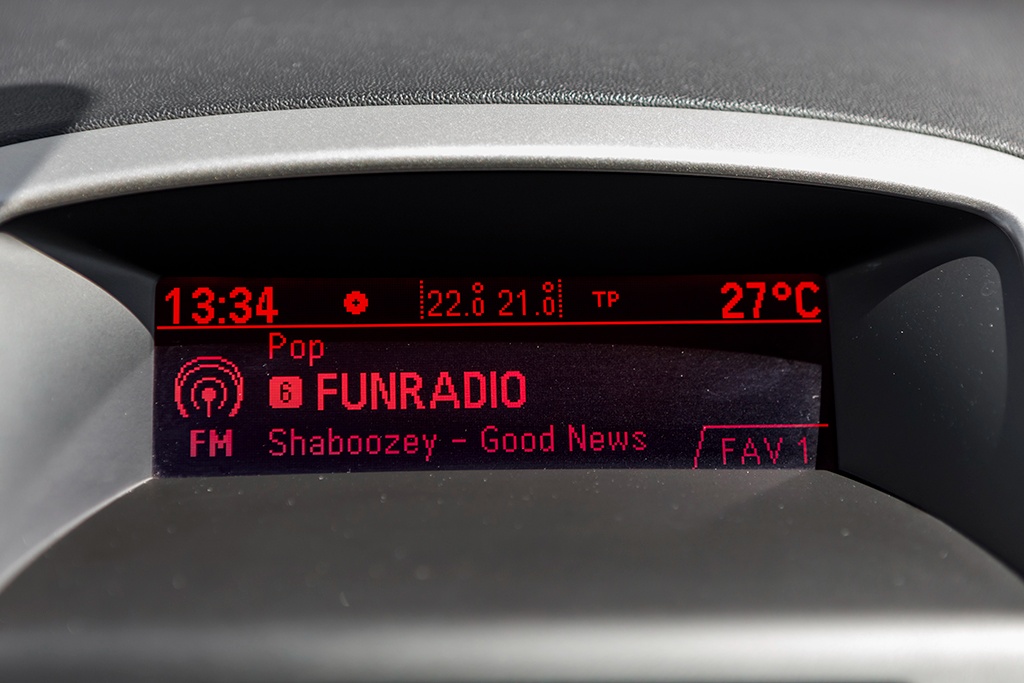 Opel Astra 1.6 ECOTEC 85kW Enjoy M5 03/2012 - 15