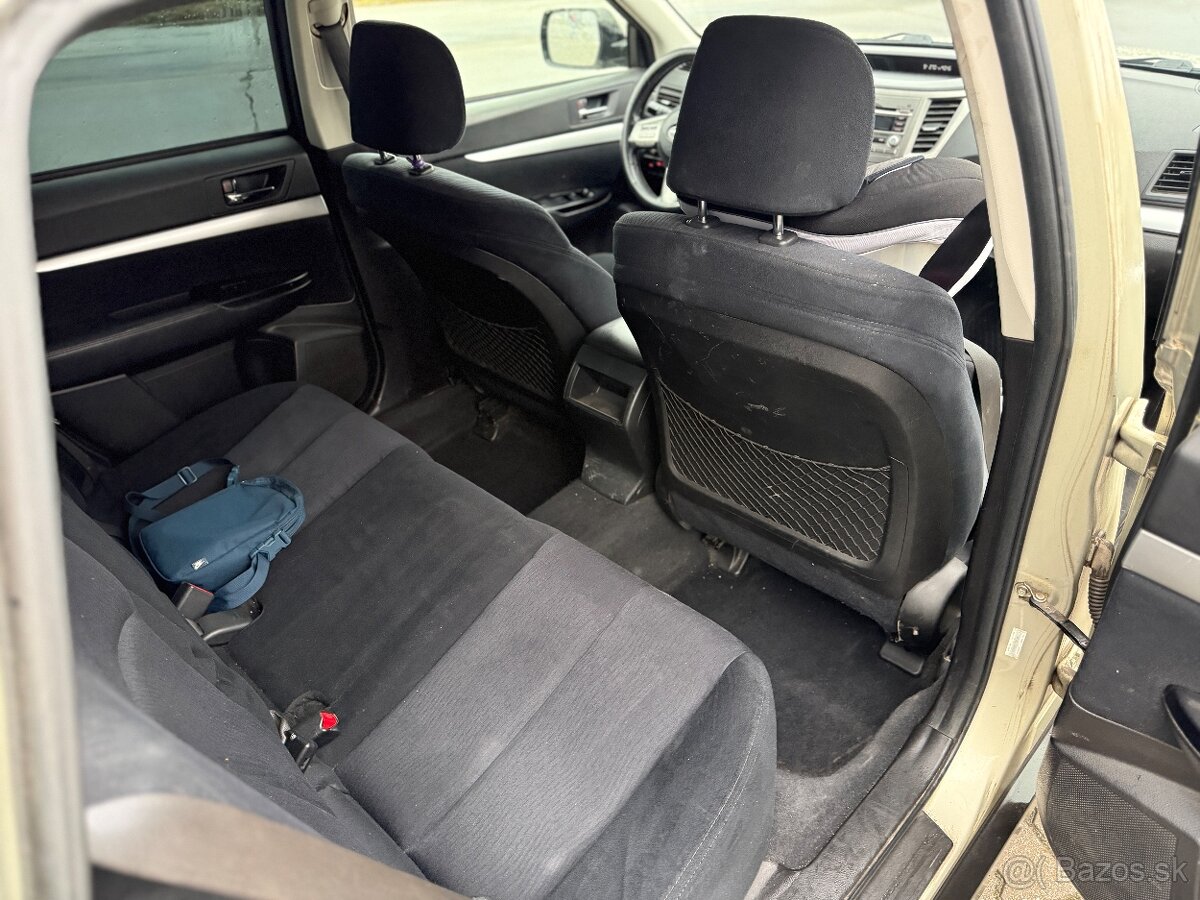 Subaru outback BR benzín 2,5 2010 4x4 - 15