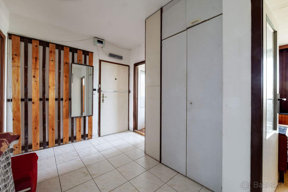 REZERVOVANÝ | 3 izbový byt s loggiou | Severná | Moldava n/B - 15