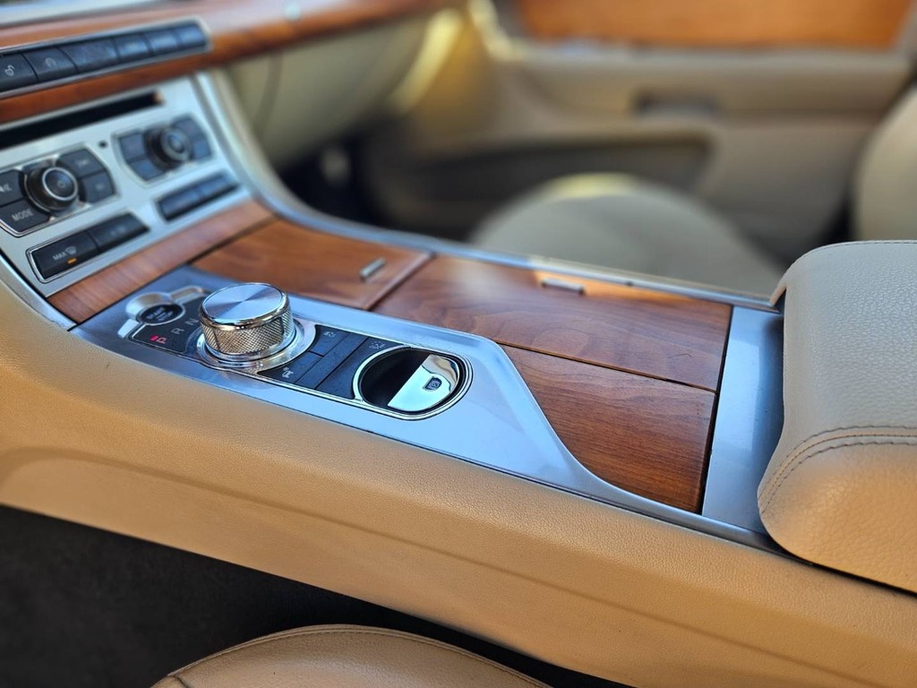 Jaguar XF 2.2D i4 Luxury Automat EDITION - 15