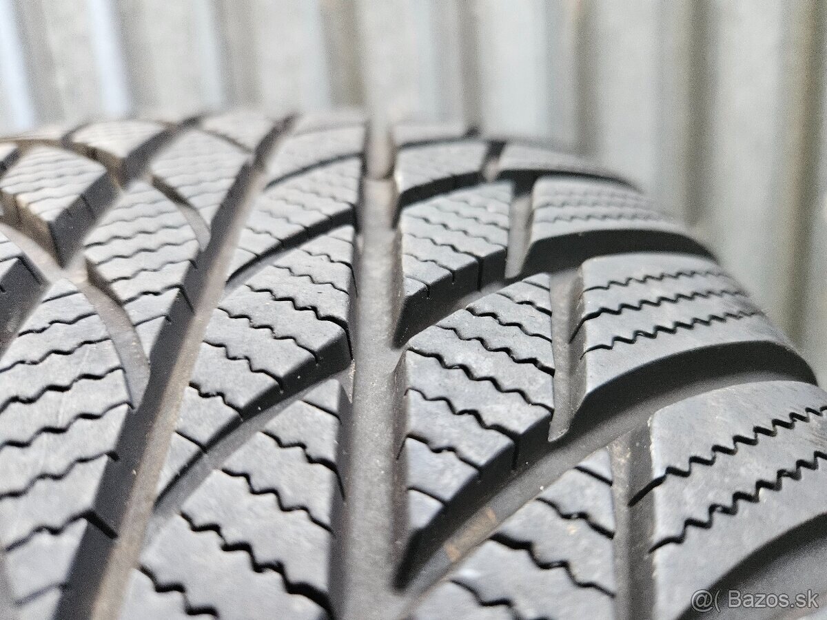 Zimné pneumatiky Bridgestone Blizzak LM001 - 215/65 r17 - 15