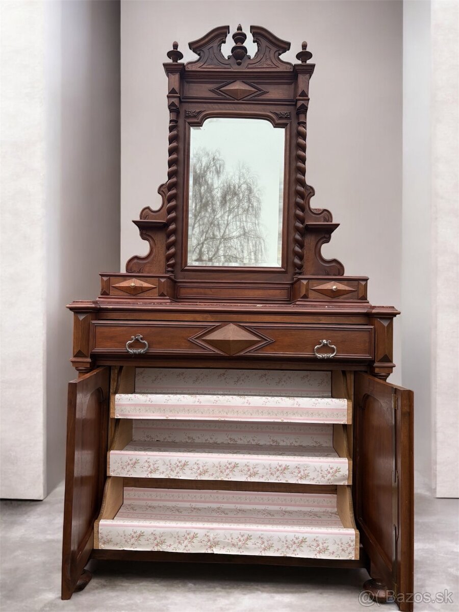 Absolútne nádherná parížska sólo spálňa - 19.storočie - 15