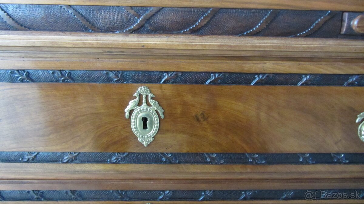 Zreštaurovaná starožitný provinčný sekretár - 15