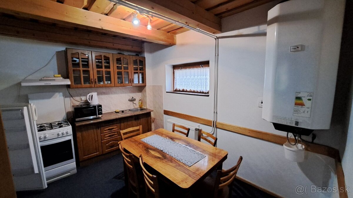 Predaj: Penzión - Kúria, Ivachnová - Lazy, pozemok 10.328m2 - 15