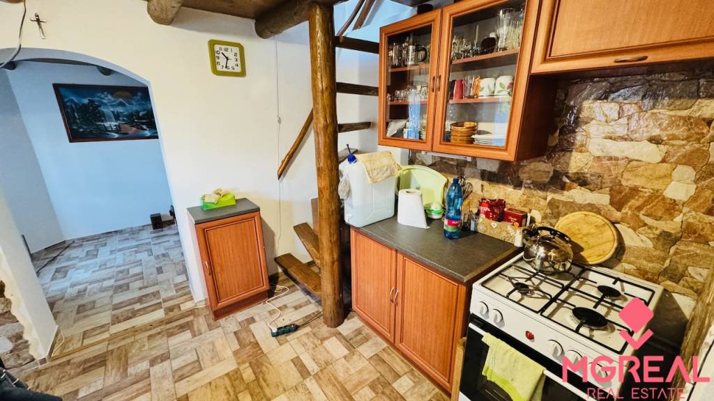 Na predaj rekreačná chatka so záhradou 412 m2 a bazénom Part - 15