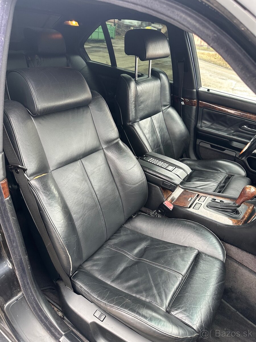 Rozpredam bmw e38 750i - 15