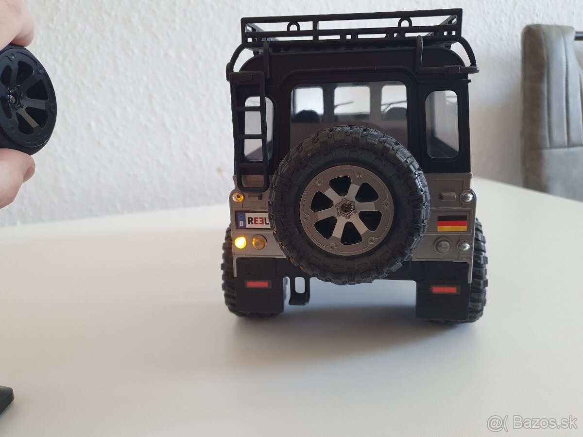 RC model Land Rover 1:16 4x4 plne osvetlený - 15