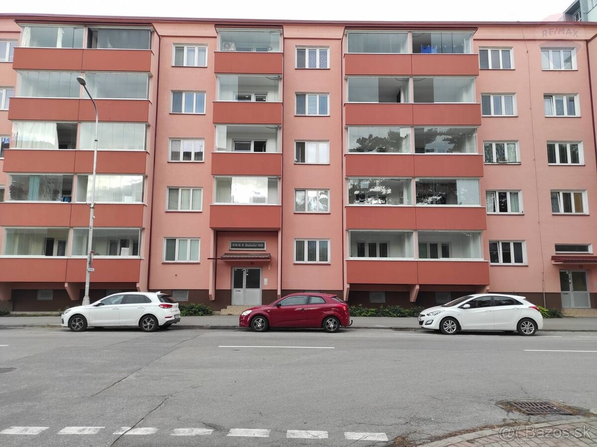 NA PREDAJ 2.izb.byt v Martine - M.R.Štefánika - 15