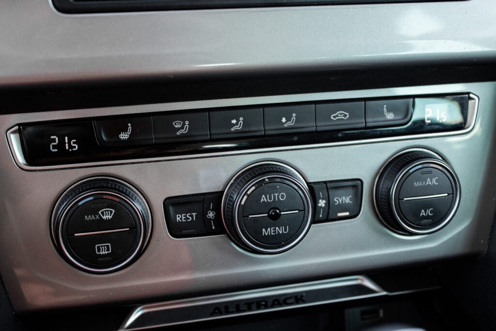 Volkswagen Passat Alltrack 2.0 TDI SCR 4Motion DSG, (2017) - 15