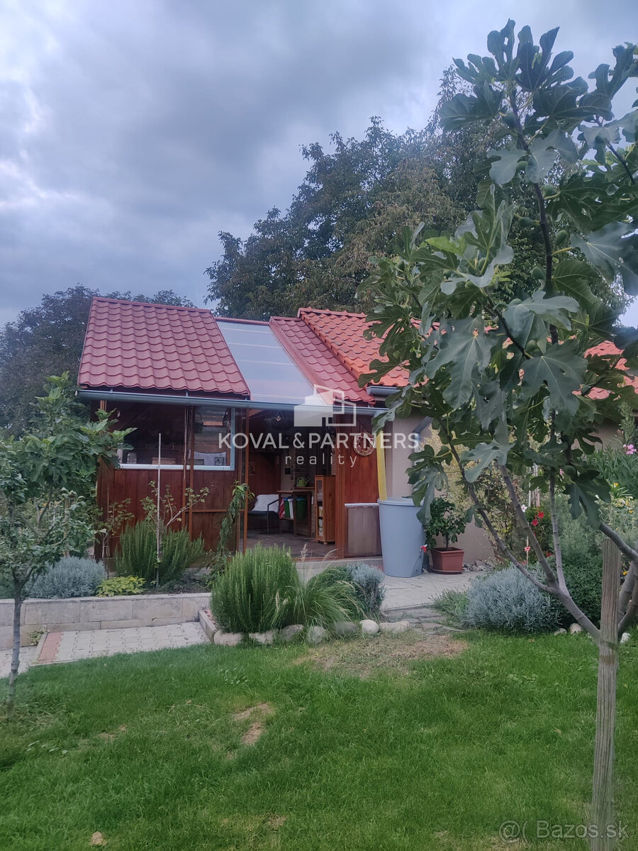 Dva rodinné domy - Cabaj-Čápor - Nitra - 15