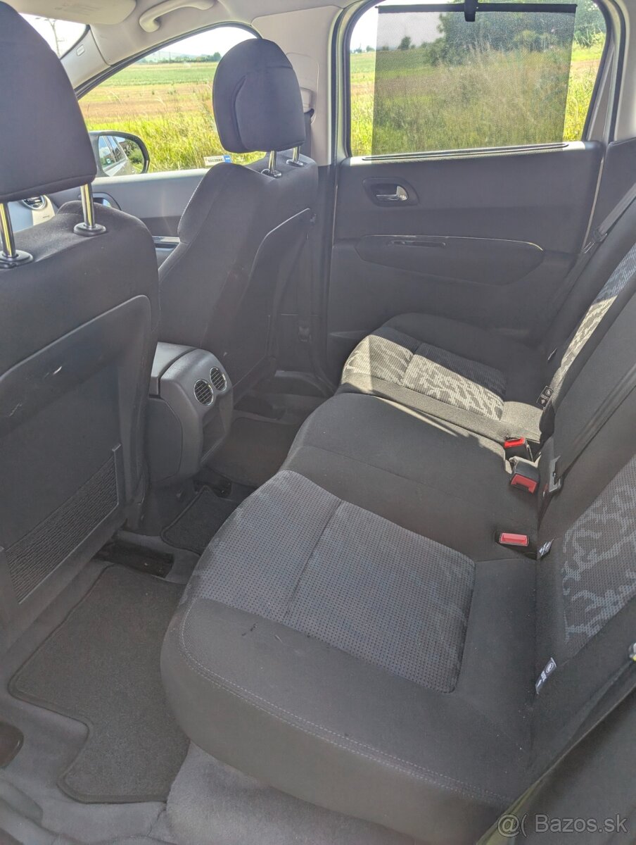 Peugeot 3008 1,6 HDi - 15