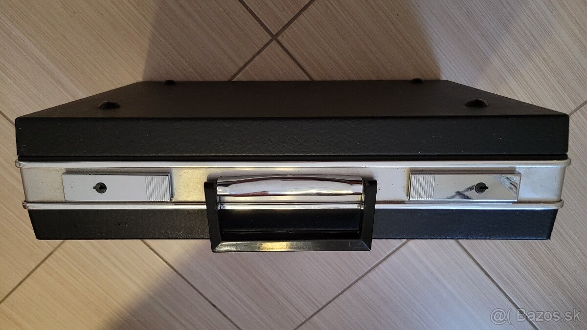 Predám kufríkový magnetofón–diktafón GRUNDIG - stenorette SL - 15