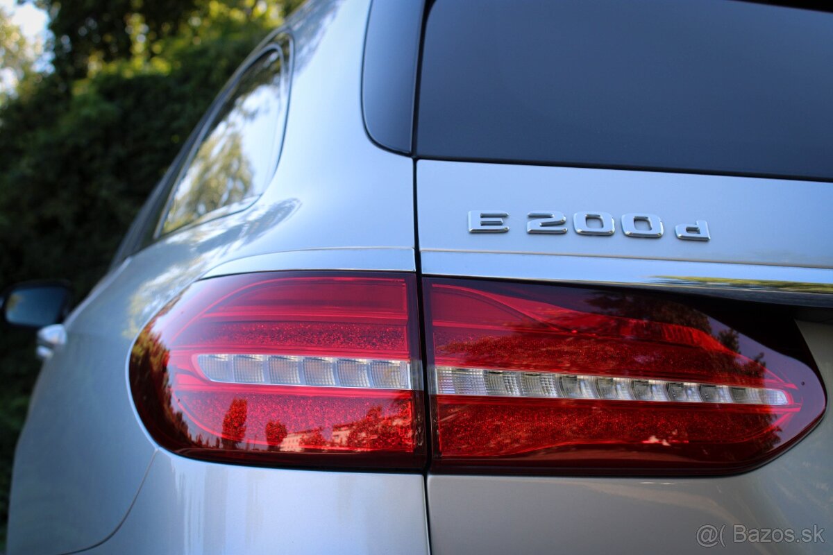 Mercedes-Benz E - 15