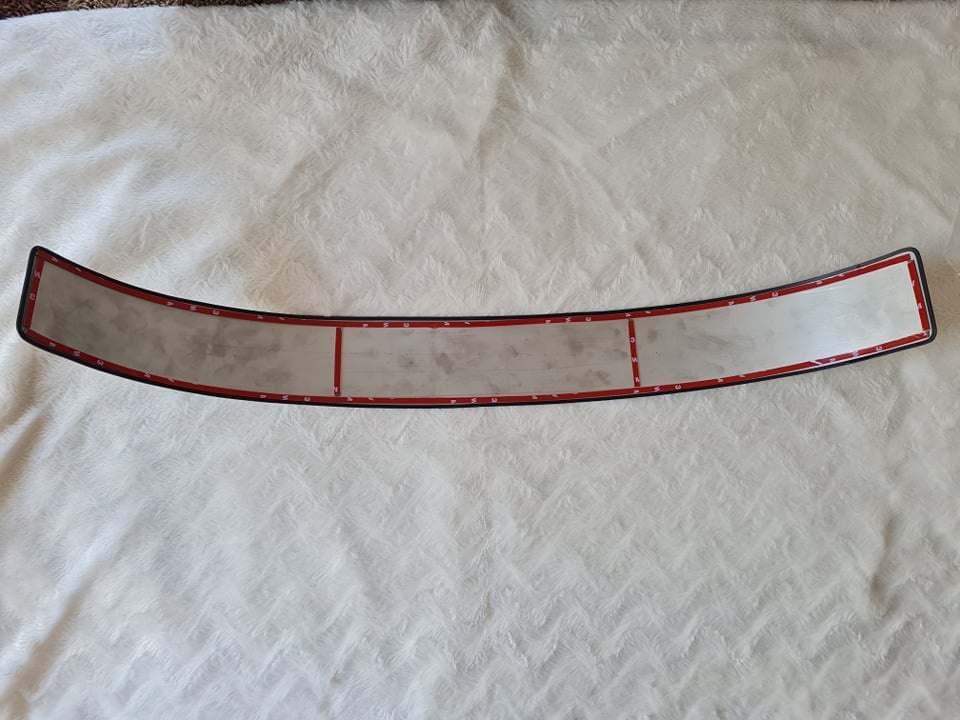 Lišta na kufor naraznik pre ŠKODA / VW - 15