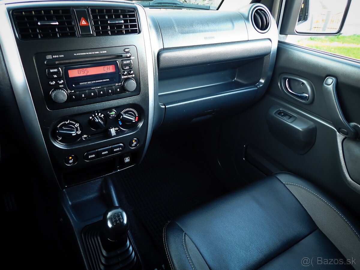 SUZUKI JIMNY 1.3benzin 2013 4x4 KOŽA KLIMA VYHREV ŤAŽNE - 15