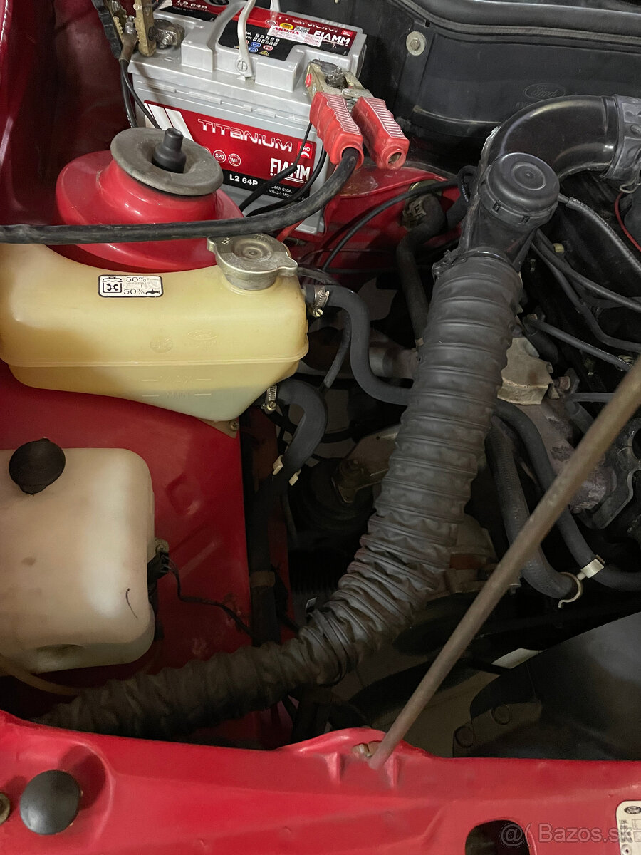 FORD Sierra 1600 Veterán - 15