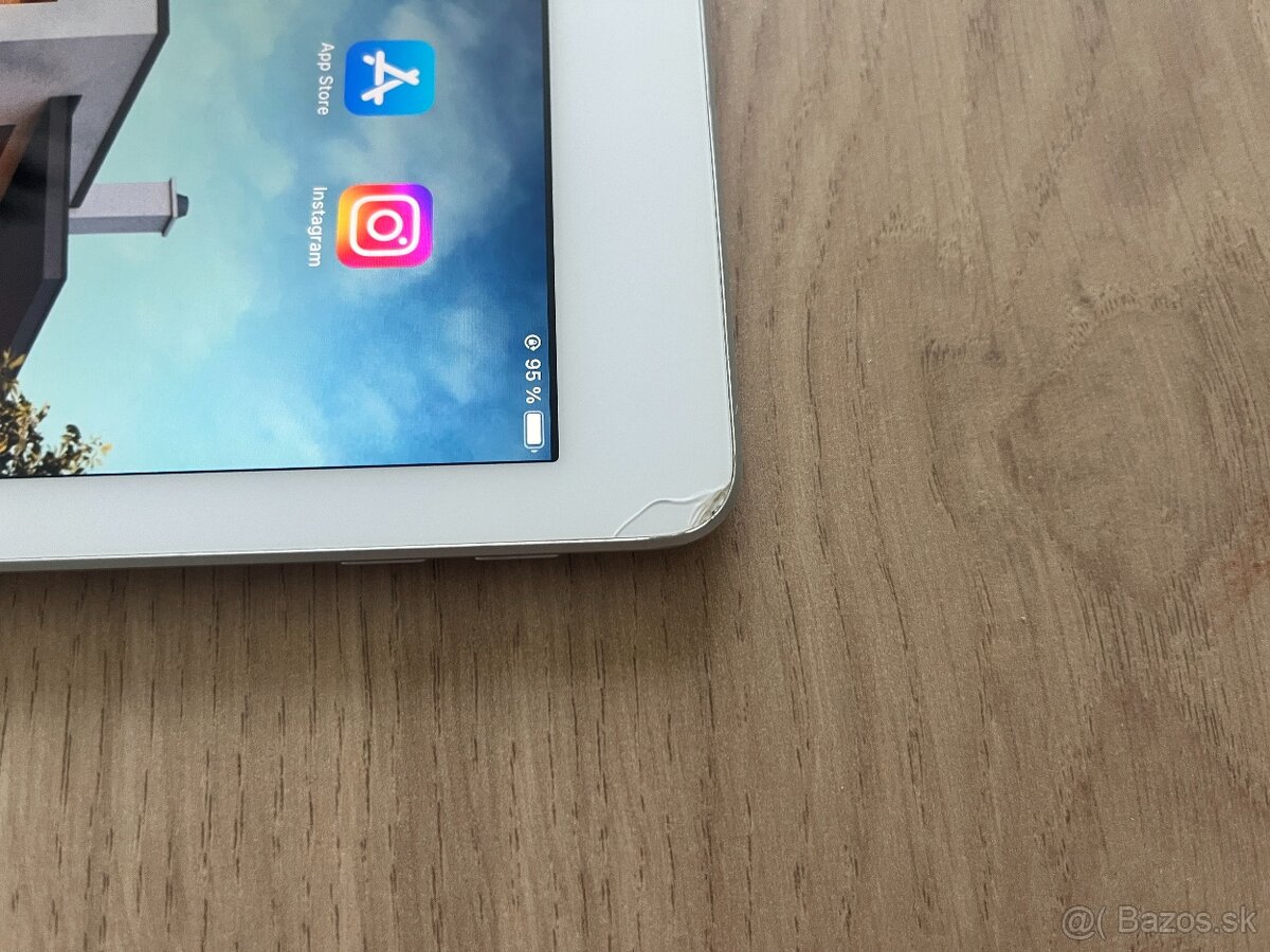 Predám Apple iPad 6. generácie (32 GB, Wi-Fi, Silver) - 15