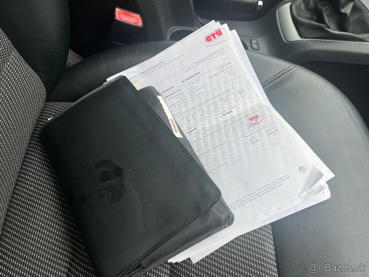 Skoda Octavia 2 2.0 TDI elegance r.v 2011 xenon navi - 15