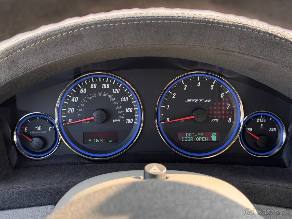 Jeep Grand Cherokee SRT 6.1 HEMI - 15