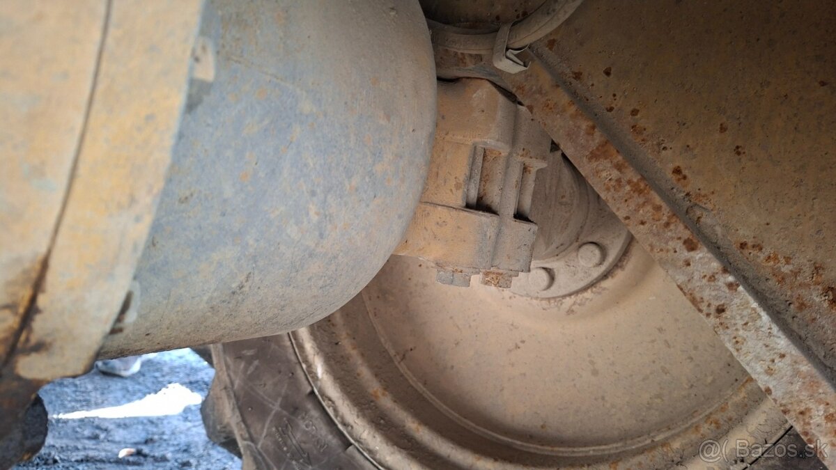 CATERPILLAR 428 C 4X4 - 15