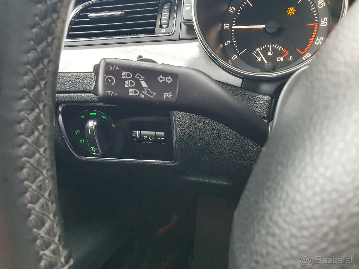 Škoda Superb Combi 1.6 TDI CR DPF Elegance DSG7 - 15