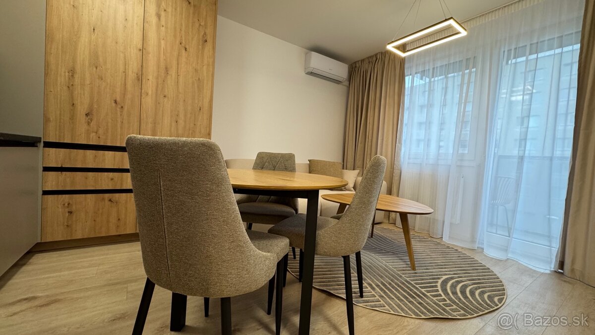 Na prenájom 2-izbový byt s balkónom a parkingom – FUNGL NOVÝ - 15