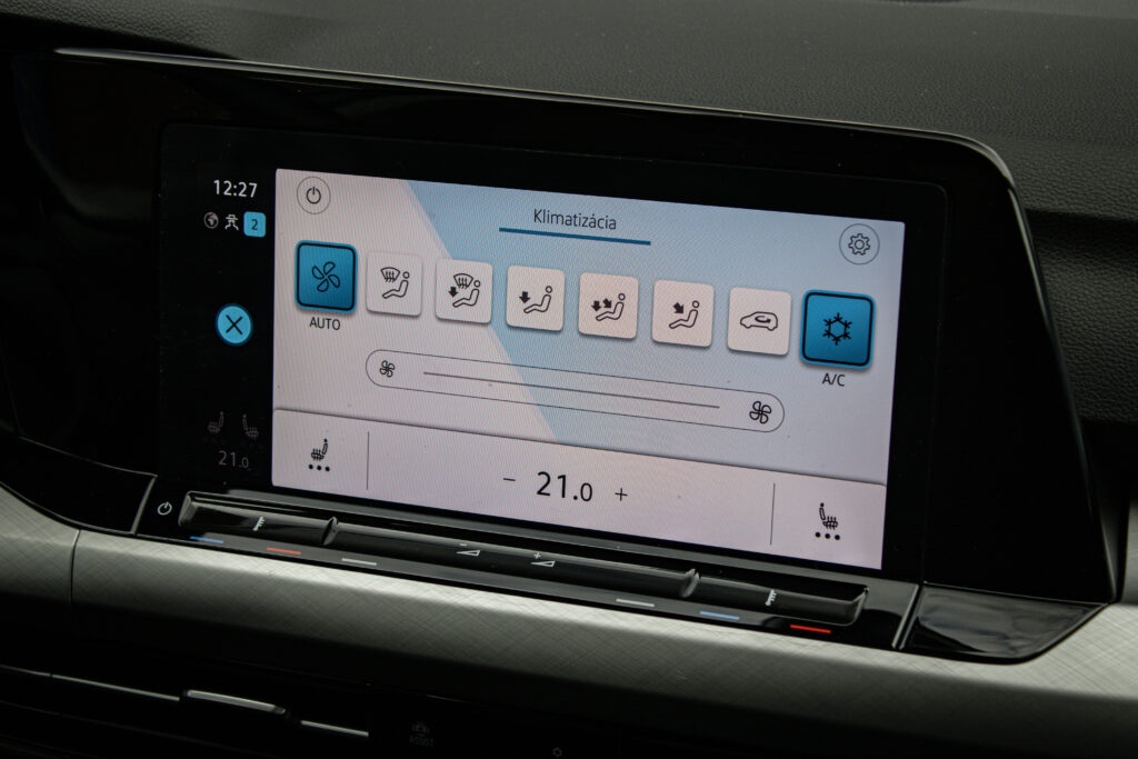 Volkswagen Golf Life 1.5 TGI Benzín + CNG - 15