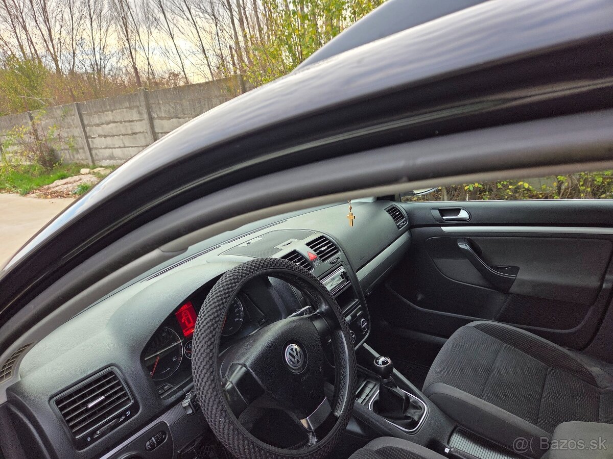 Predam Volkswagen Golf Bluemotion 1.9 TDI 77 Kw Rok 2009 - 15