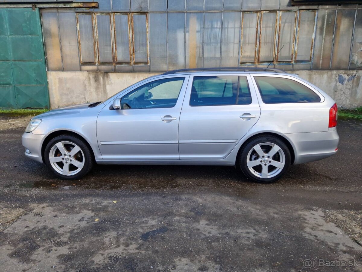 Predám Škoda Octavia Combi 1.9 TDI 77 KW Elegance r.v.2009 - 15