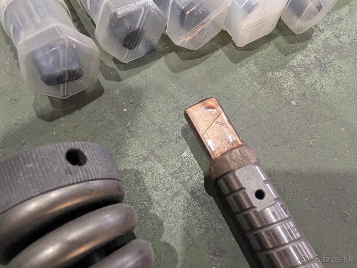 Vysekávací lis ERMAK CPP 1270x30 (7963) - 15