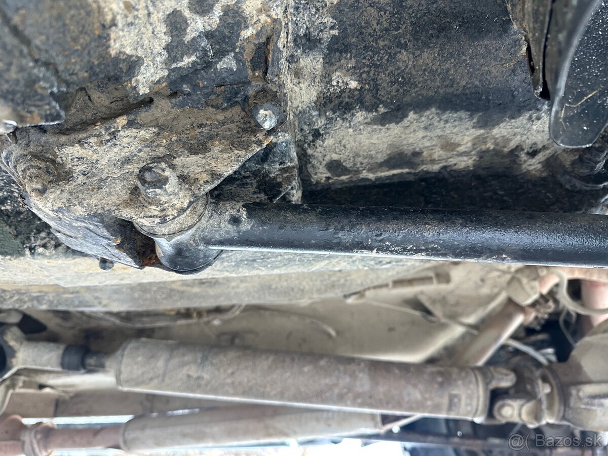 Predam lada niva 1.7i - 15