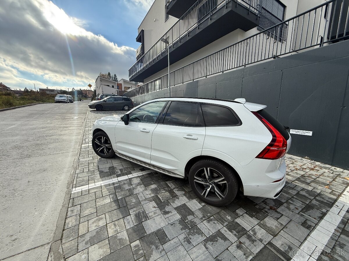 VOLVO XC60 B5 (P) 250hp R-Design AT8 AWD - 15