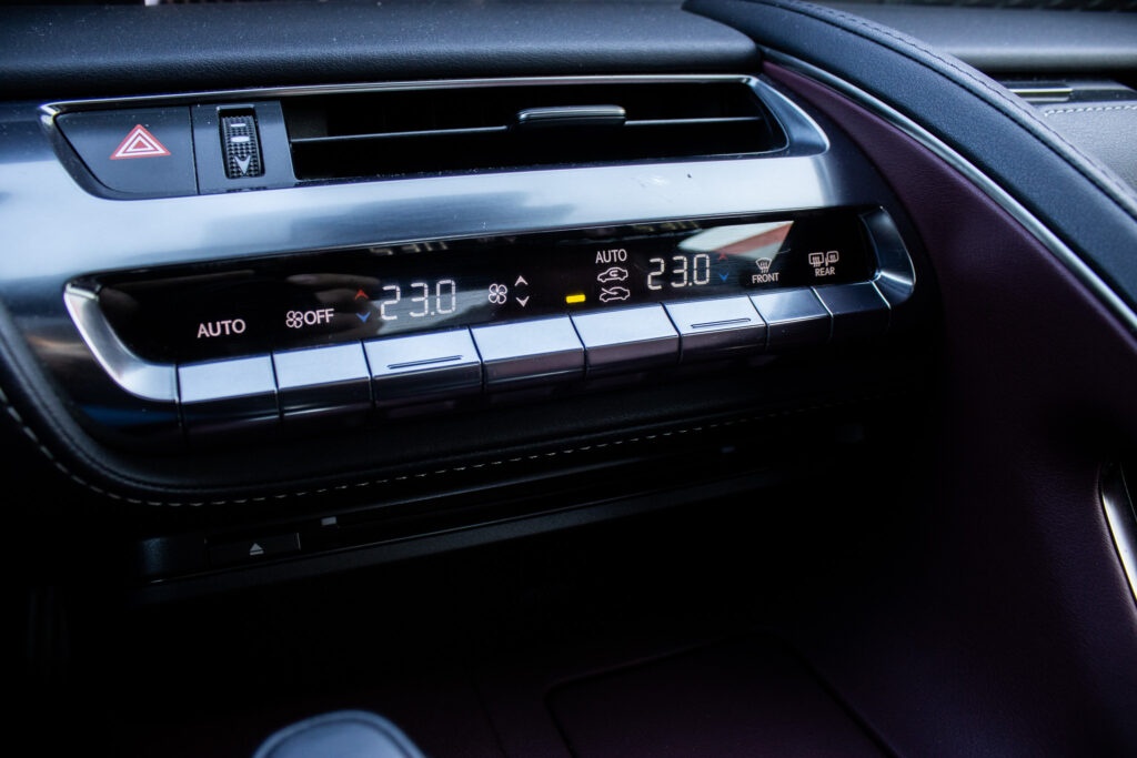 Lexus LC 500h, (2017) - 15