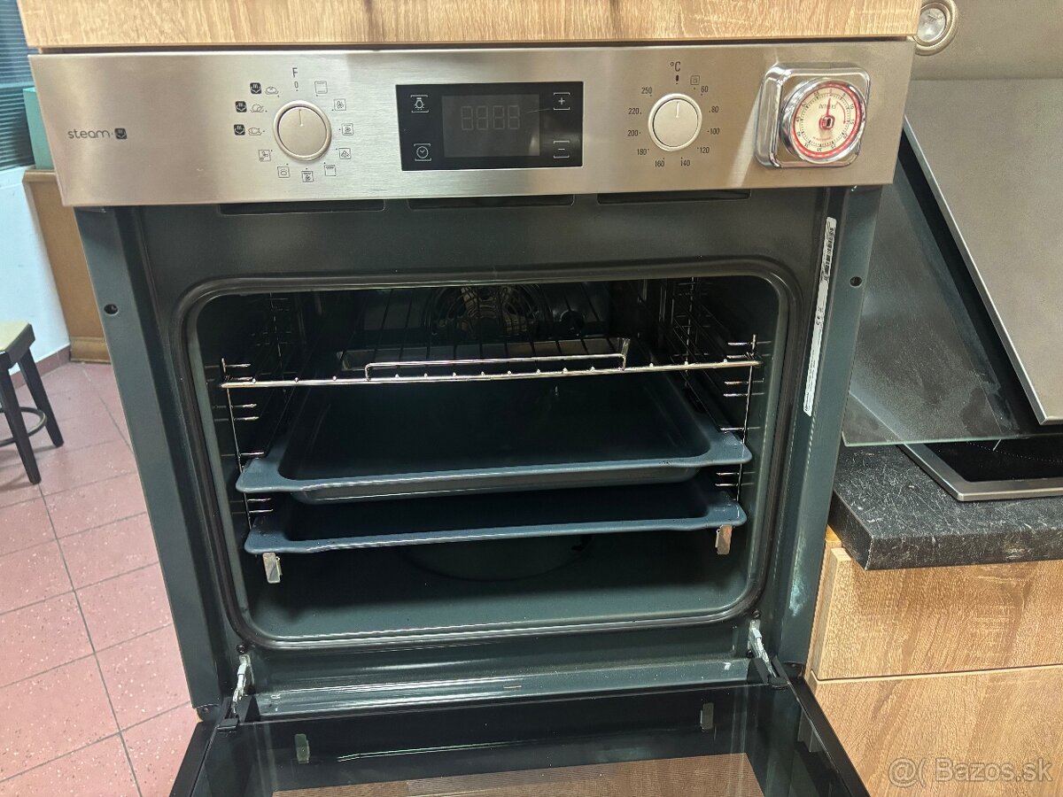 Prodám krásnou zánovní kuchyň Nobilia vertico - 15