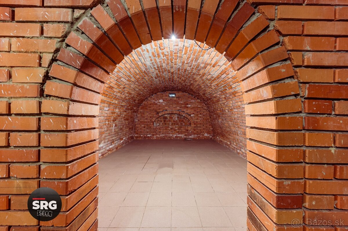 SRG | Jedinečný 5-izb. dom so štedrým priestorom | Krátka - 15