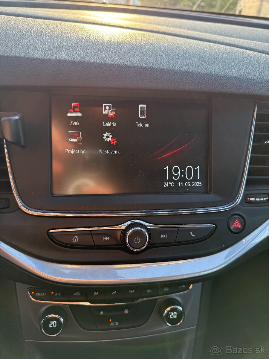 Opel Astra 1.4 T 92kW 1. majiteľ 110tkm serv kniha - 15