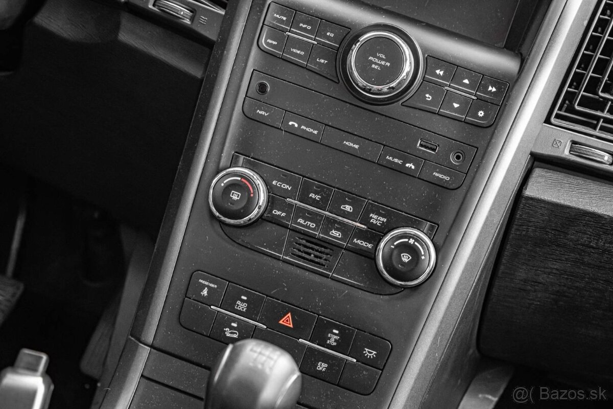 Mahindra XUV 500 W8 2.2 16V CRDi 4x4 EURO 6 - 15