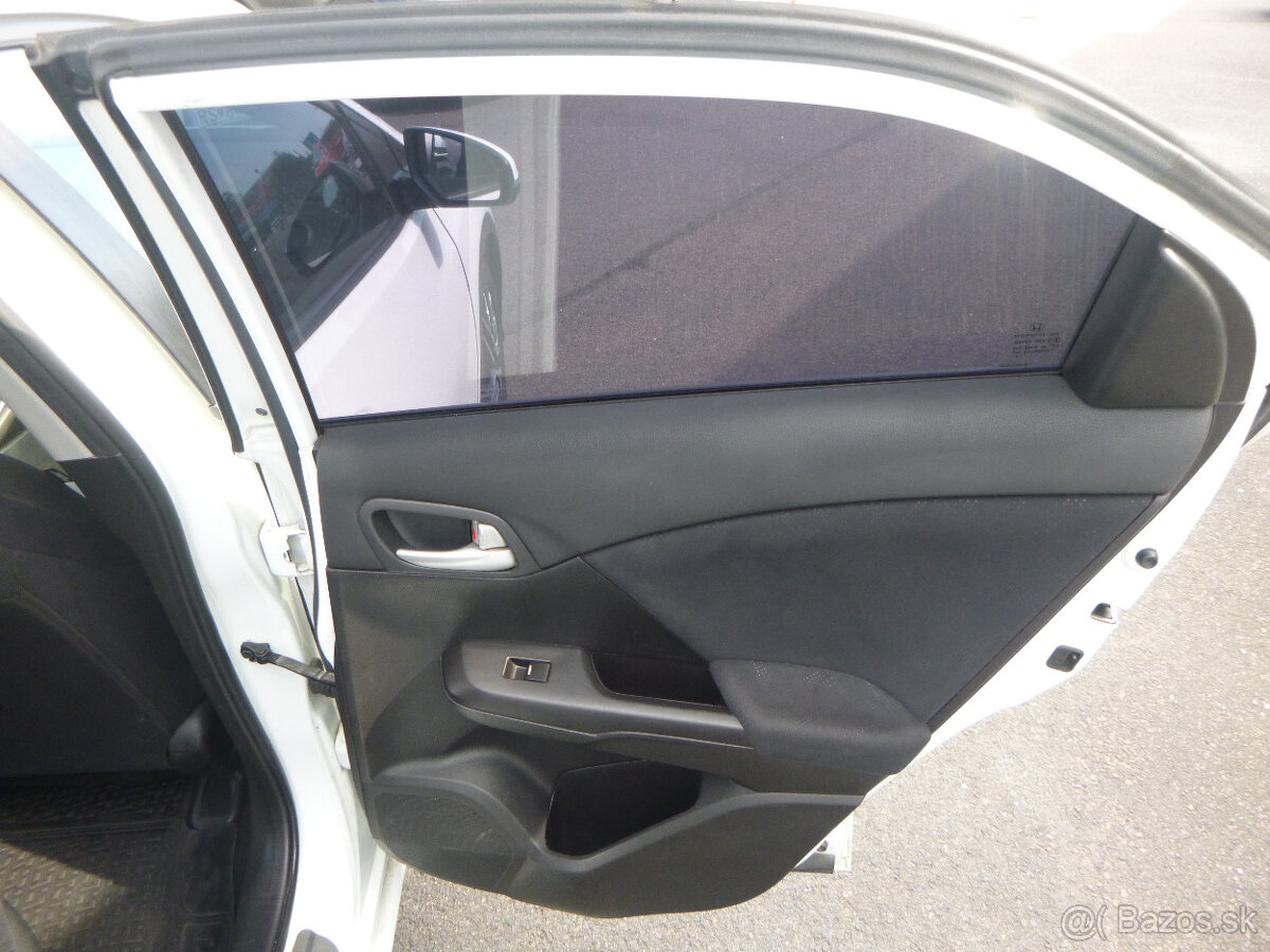 Honda Civic 1,4i 16V 2012 - 15