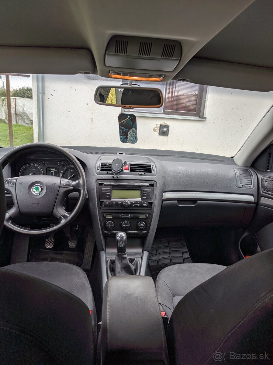 Škoda Octavia II - 15