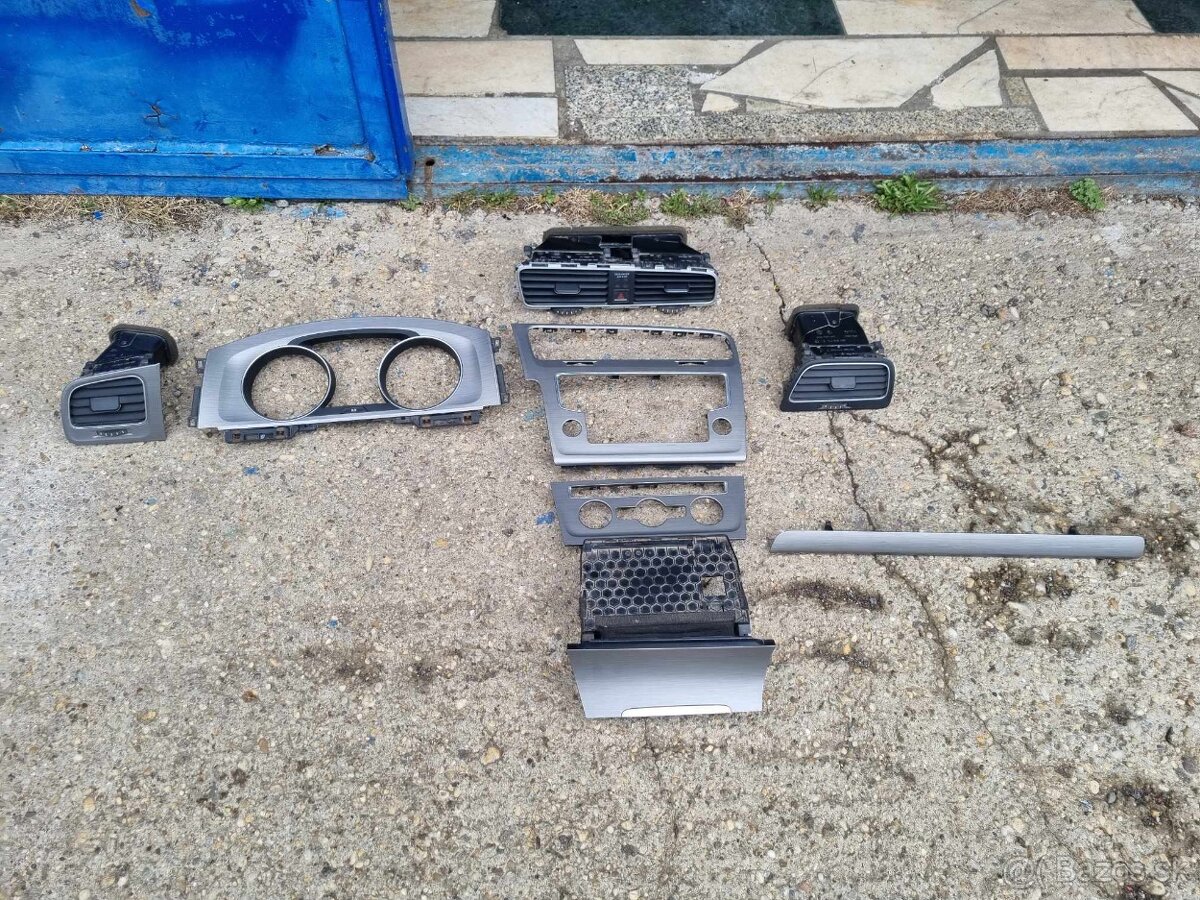 PREDAM DIELY INTERIERU VW GOLF 7 - 15