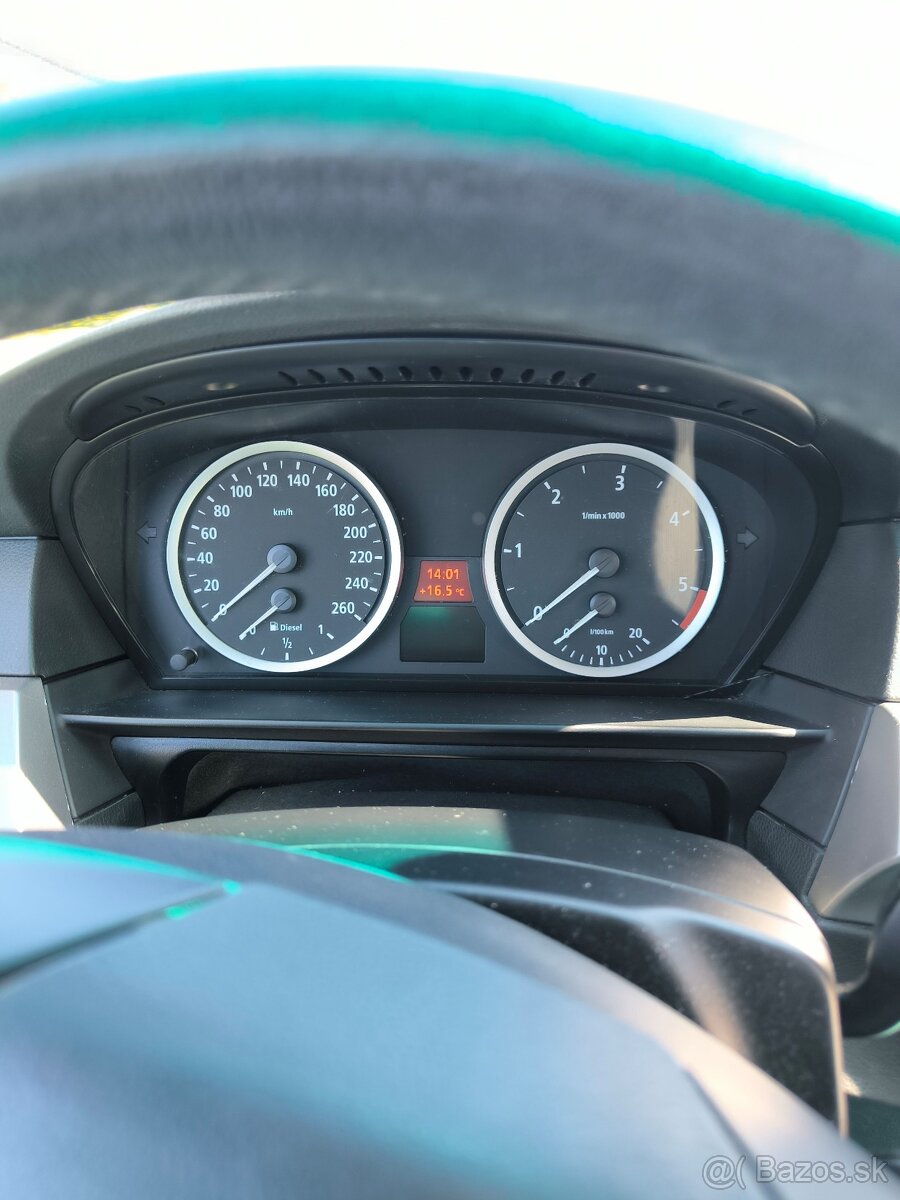 BMW 530d kombi + sada kolies - 15