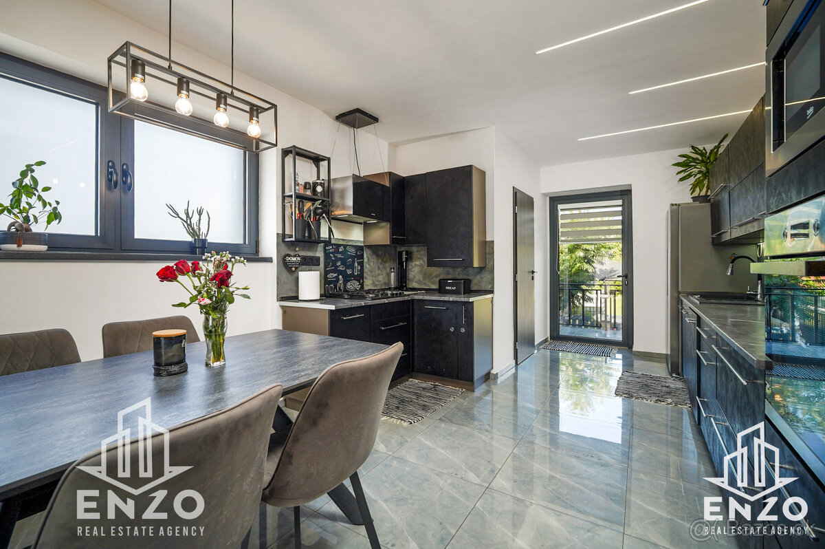 PREDAJ︱Kompletne zrekonštruovaný rodinný dom, Veľké Leváre ( - 15