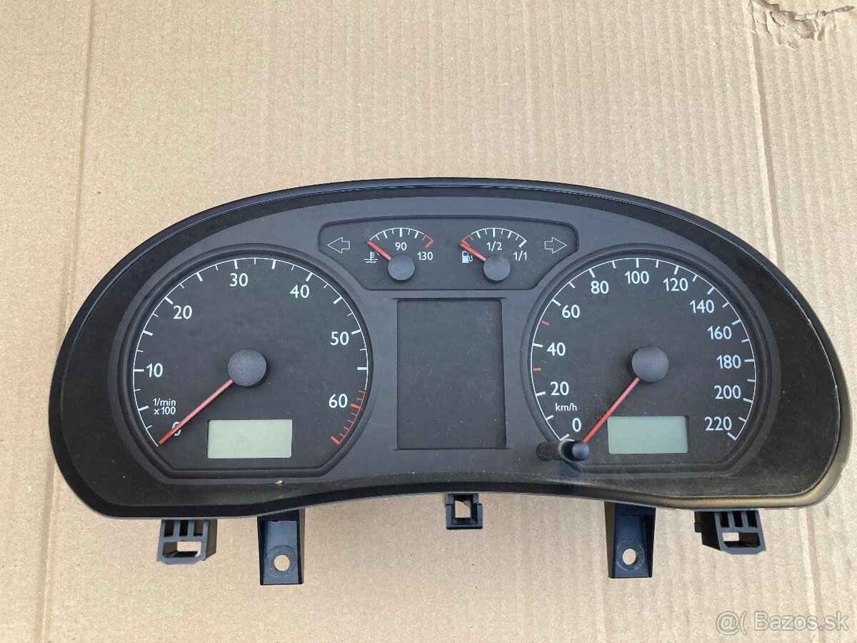 Budík/ prístrojový panel - 15