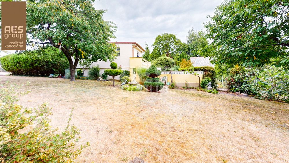 PREDAJ, ZÁHRADA S DVOMA CHATAMI, NOVÁ HORA, STUPAVA - 15