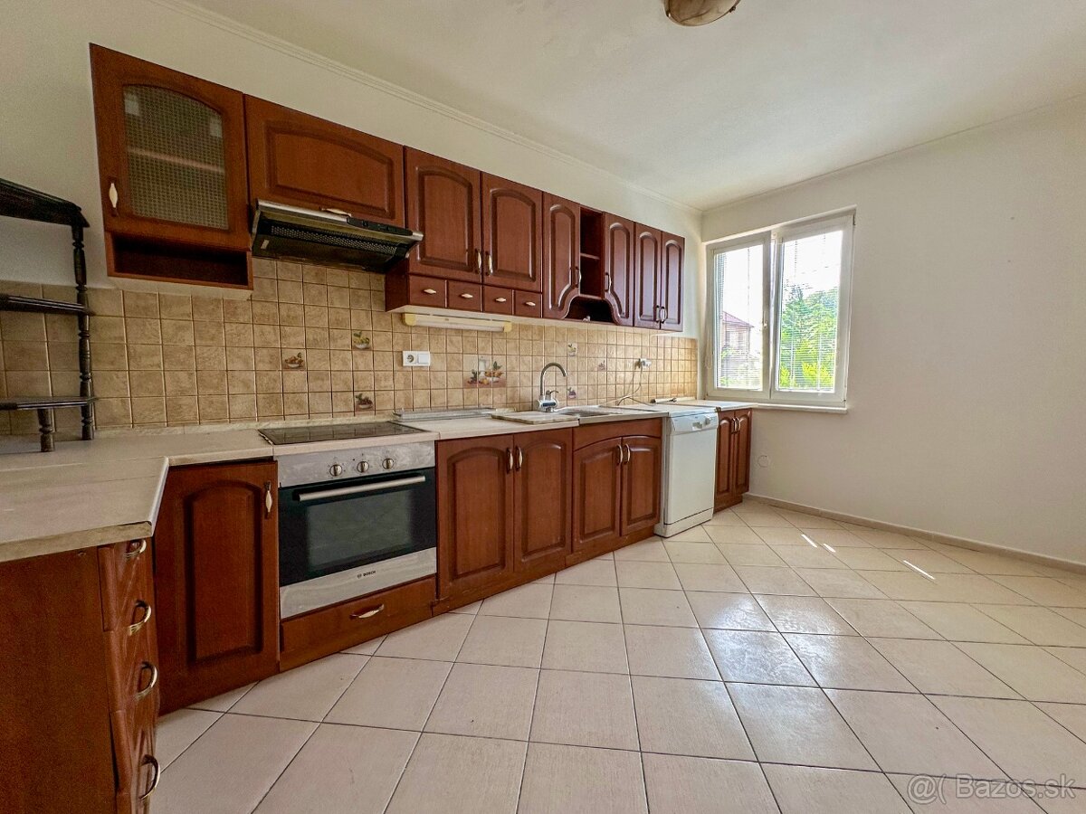 PREDAJ - Rodinný dom ul. Letisková - PRIEVIDZA - 15