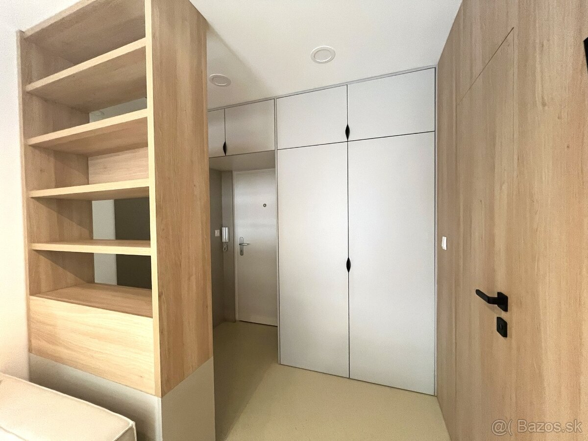 Prenájom Garsónka s balkónom - Žilina-centrum Hliny IV - 15