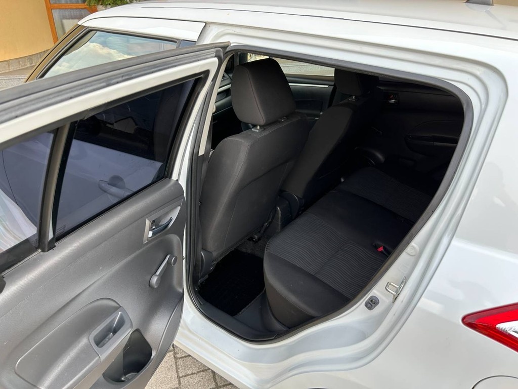 Suzuki Swift GLX 5/2012 162tis.km Kúpené v SR - 15