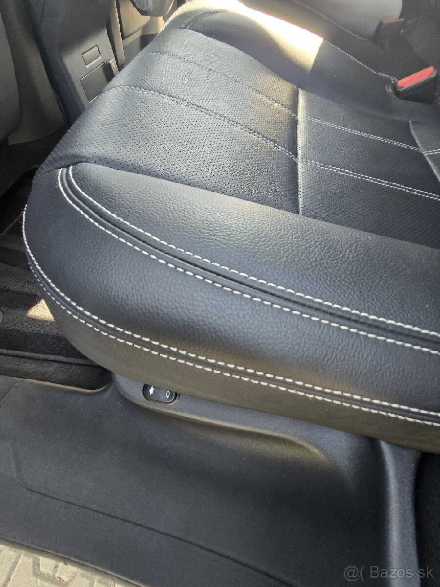 RANGE ROVER VELAR - PREDAJ AJ NA SPLÁTKY - 15