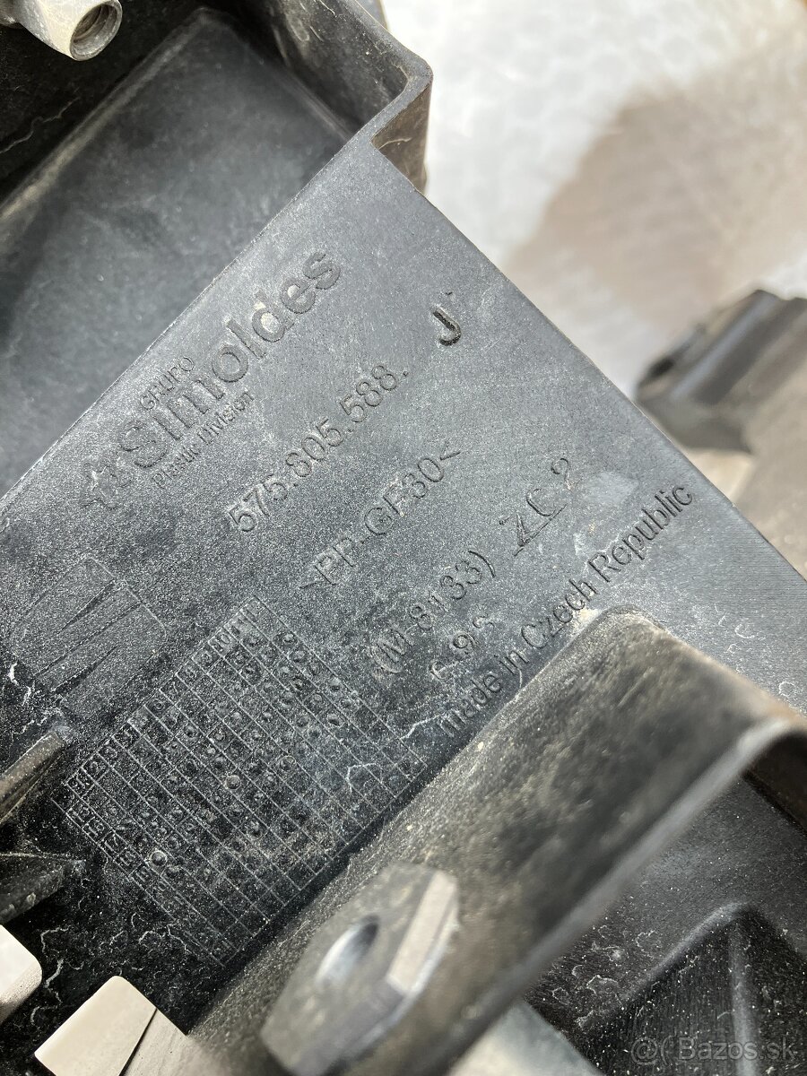 chladicova stena seat ateca predni celo - 15